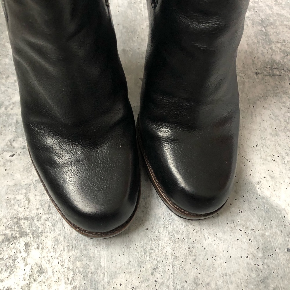 Frye Donna Chelsea Black Leather Heeled Boots - Picture 4 of 7